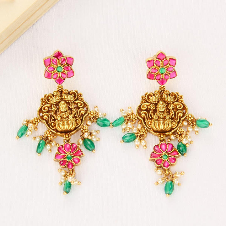 Jazzitha Nagas Short Necklace Set