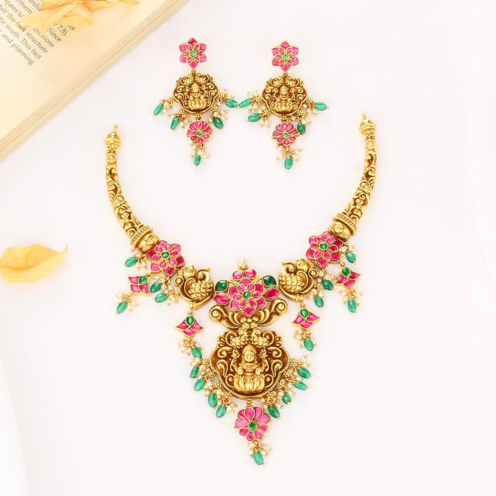 Jazzitha Nagas Short Necklace Set