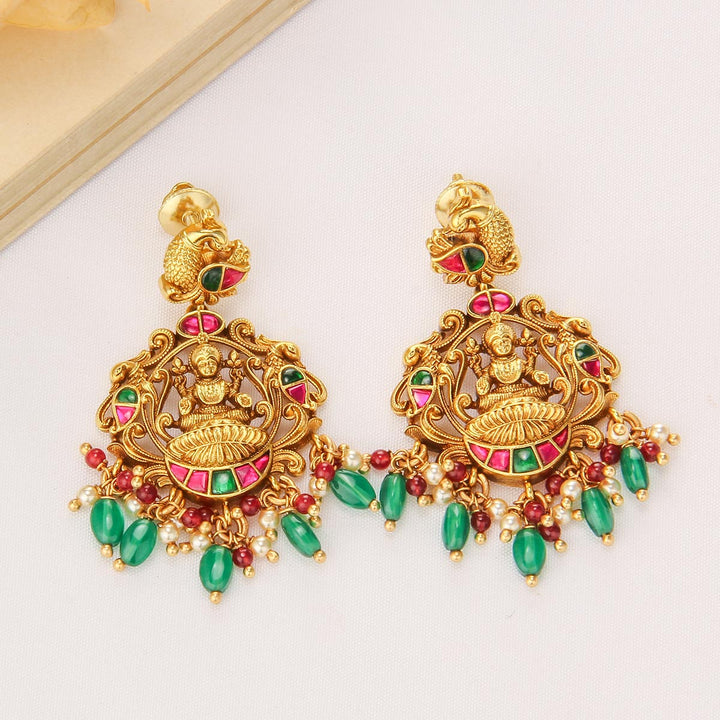 Aashika Nagas Short Necklace Set