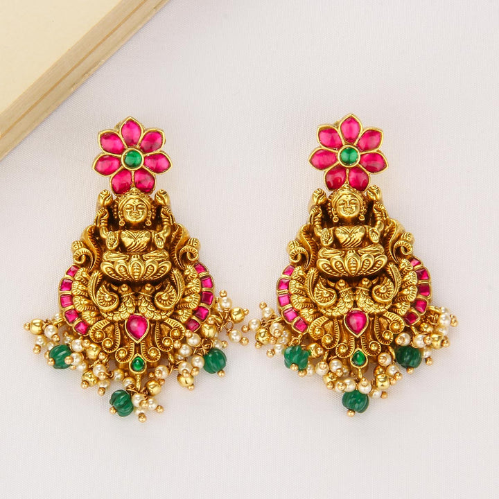 Ziva Nagas Short Necklace Set