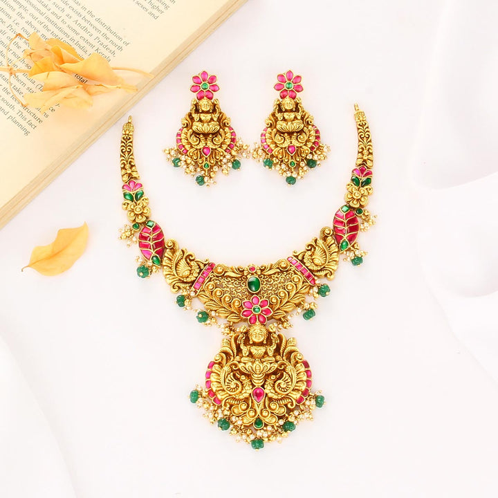 Ziva Nagas Short Necklace Set
