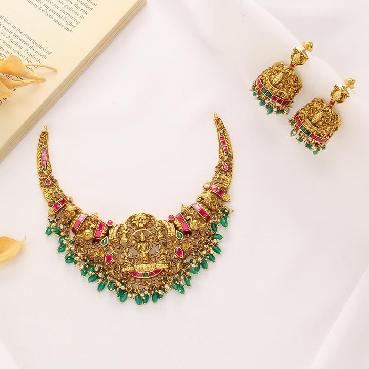 Saisha Nagas Short Necklace Set