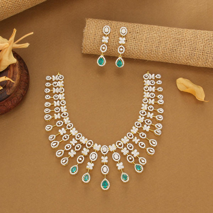 Anaisha Short Necklace Set