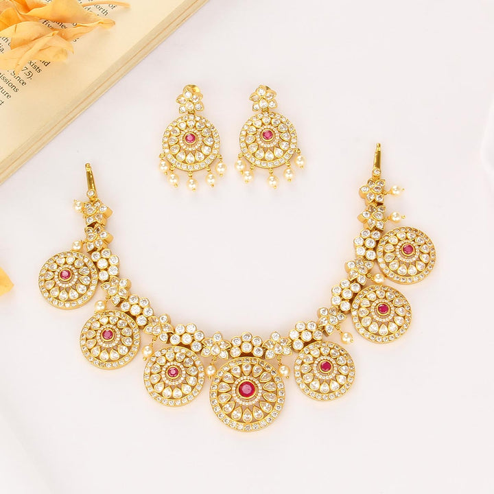 Izara Short Necklace Set