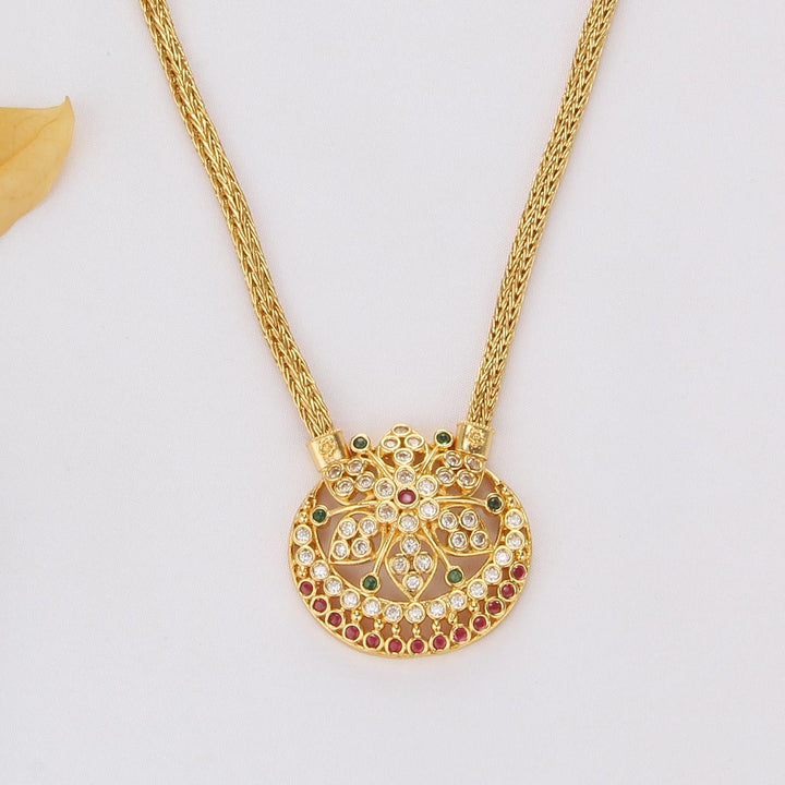 Snazi Short Necklace Set