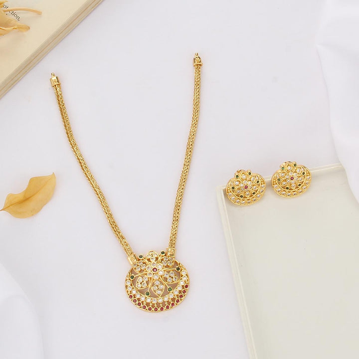 Snazi Short Necklace Set