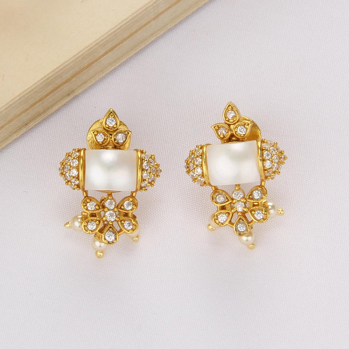 Shivani Short Necklace Set