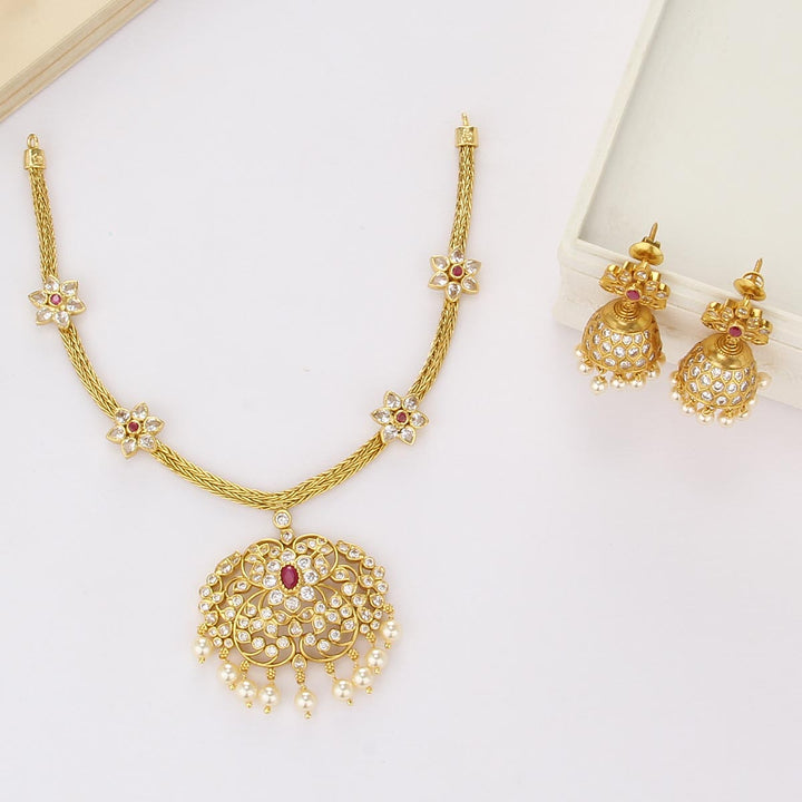 Gulzaar Short Necklace Set