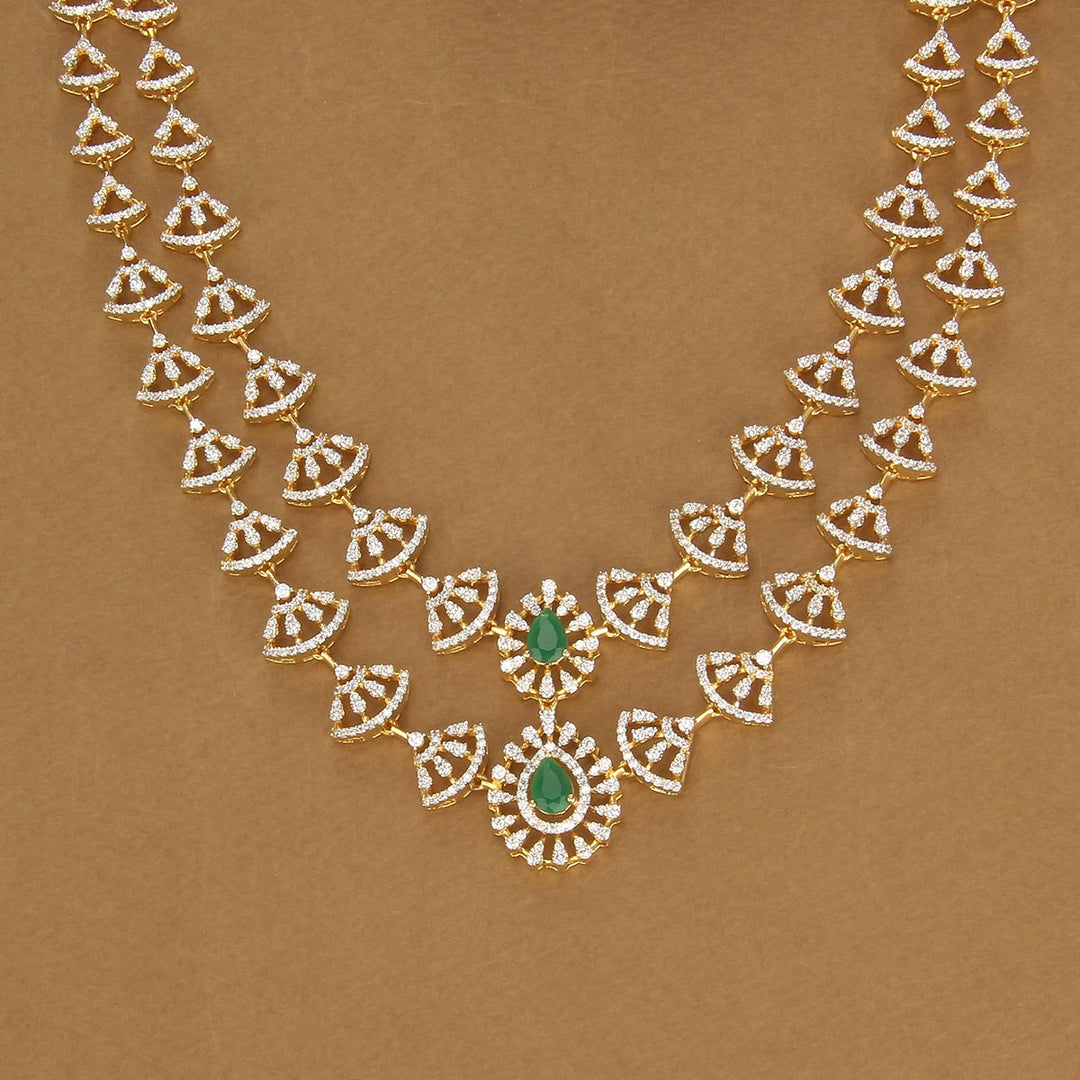 Chic & Glow Avikam Short Necklace Set