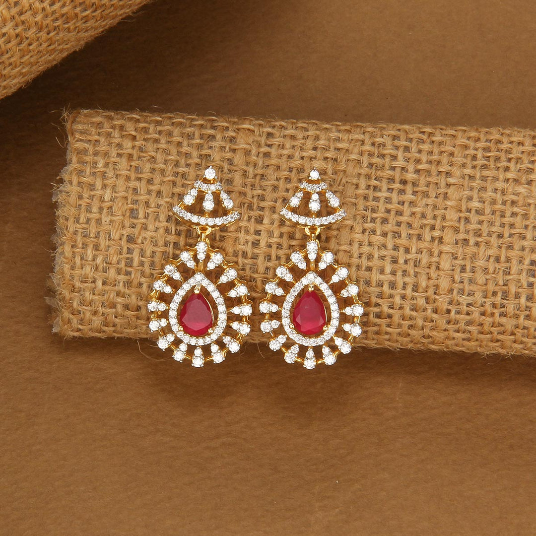 Chic & Glow Avikam Short Necklace Set