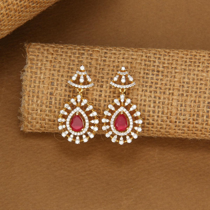 Chic & Glow Avikam Short Necklace Set