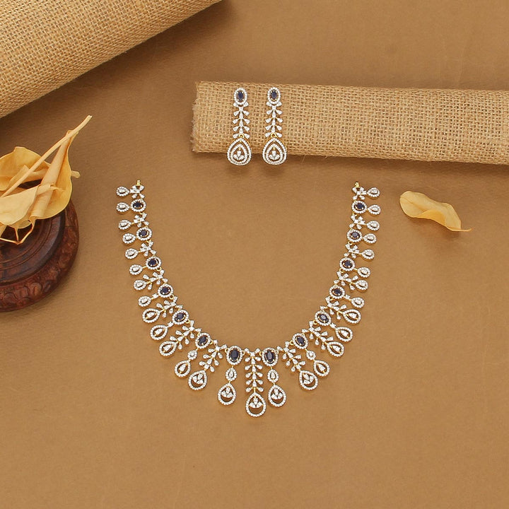 Glowing Avikam Short Necklace Set