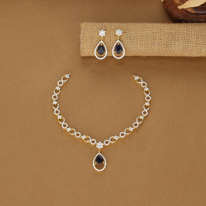 Stylish Avikam Short Necklace Set