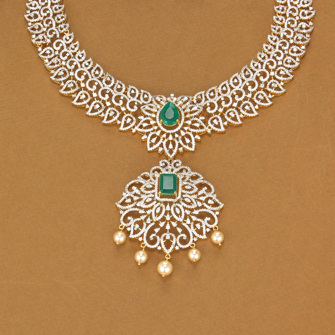 Iconic Grace Short Necklace Set