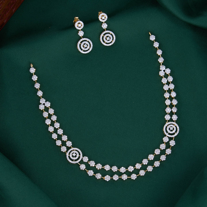 Stylish Avikam Short Necklace Set