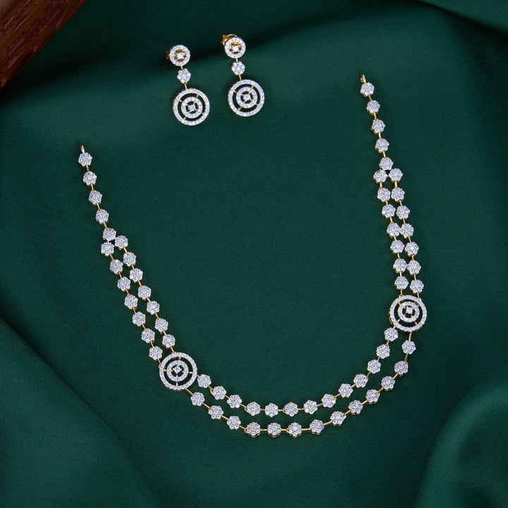 Stylish Avikam Short Necklace Set