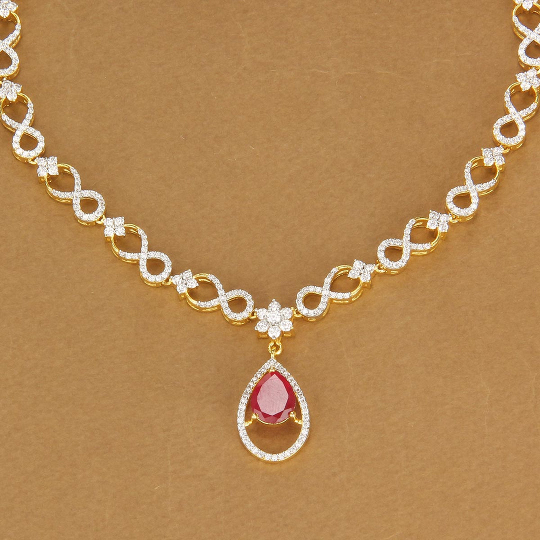 Beauteous Short Necklace Set
