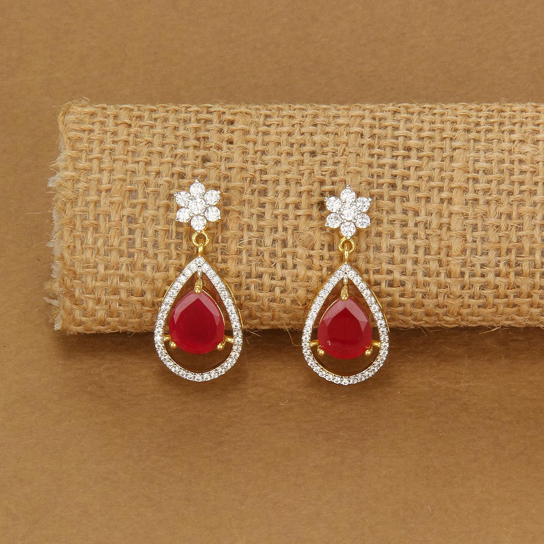 Beauteous Short Necklace Set