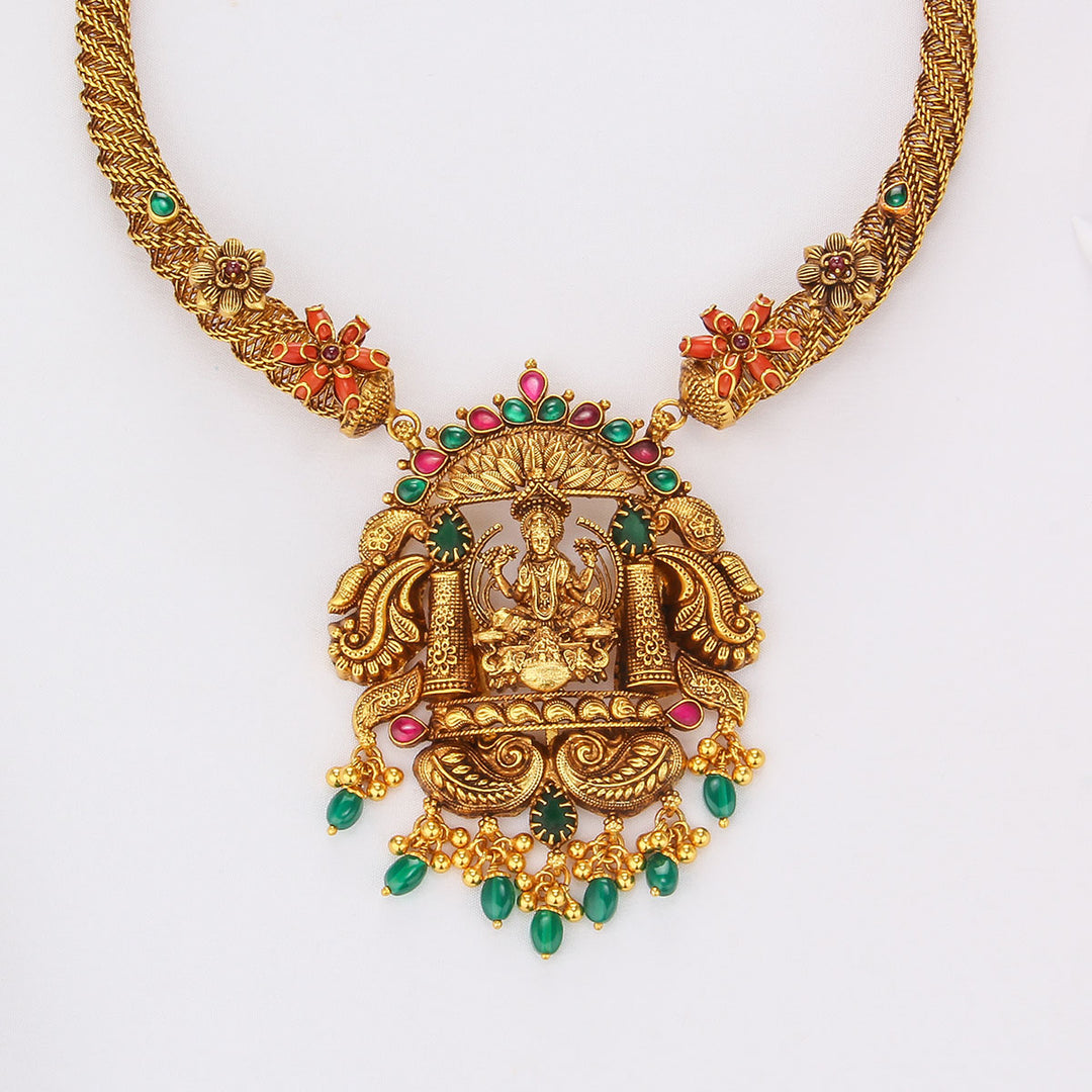 Dhasara Nagas Short Necklace