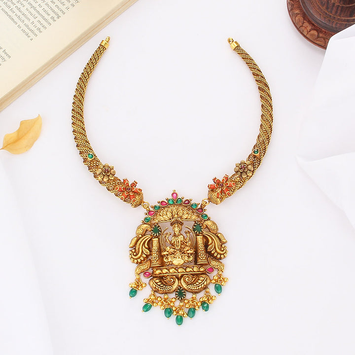 Dhasara Nagas Short Necklace