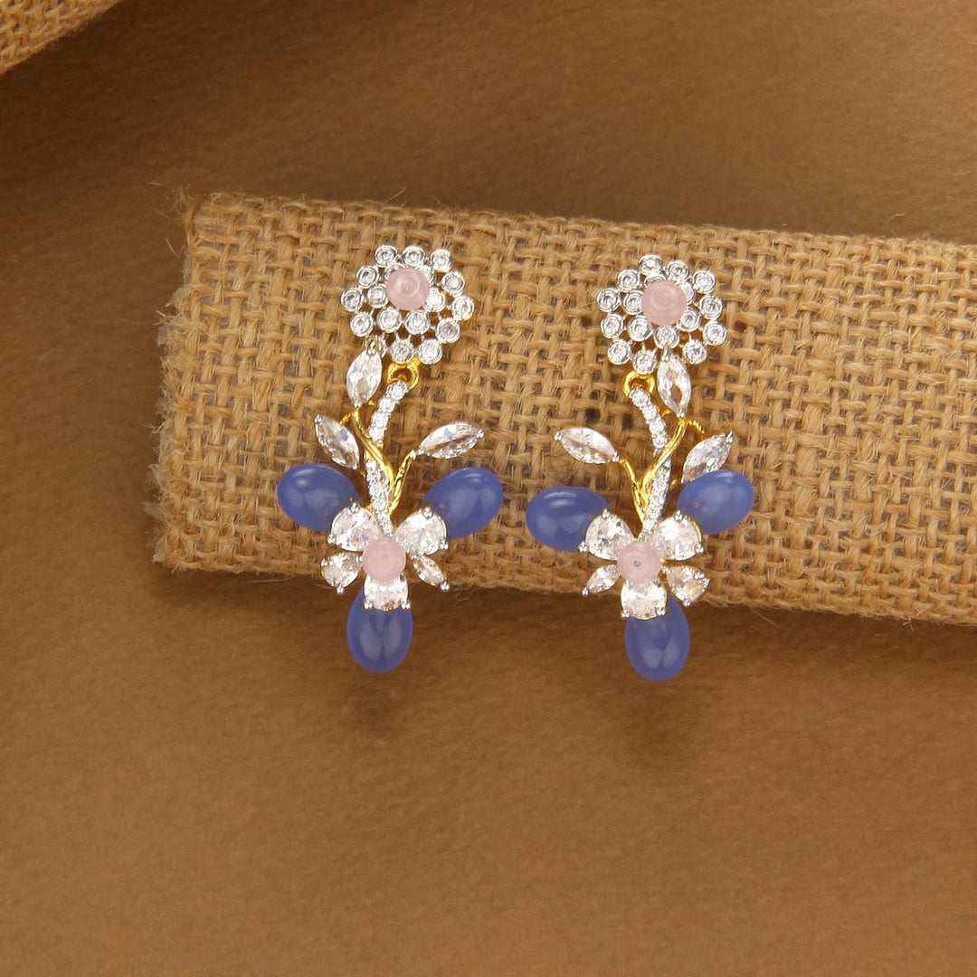 Attractive Avikam Short Necklace Set