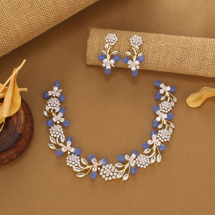 Attractive Avikam Short Necklace Set
