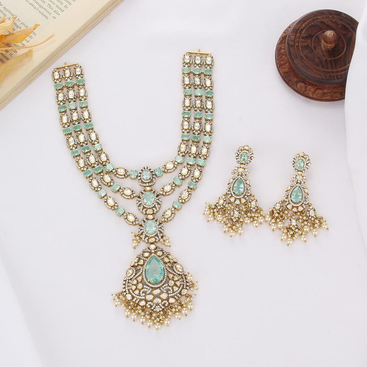 Glittering Short Necklace Set