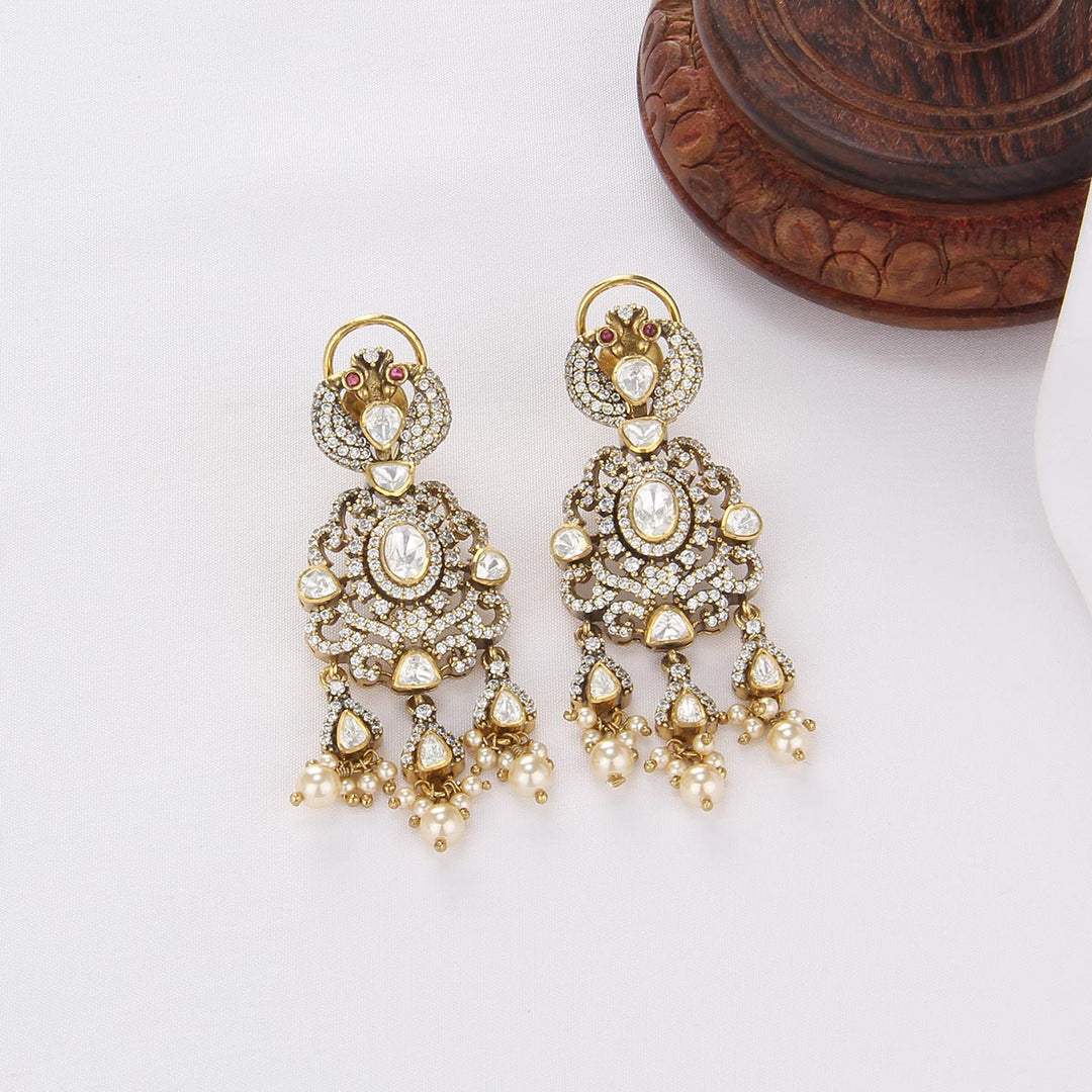 Trendy & Glow Victorian Choker Set