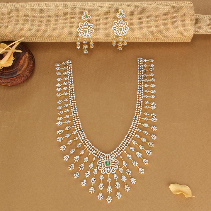 Eye-Catching Avikam Long Necklace Set