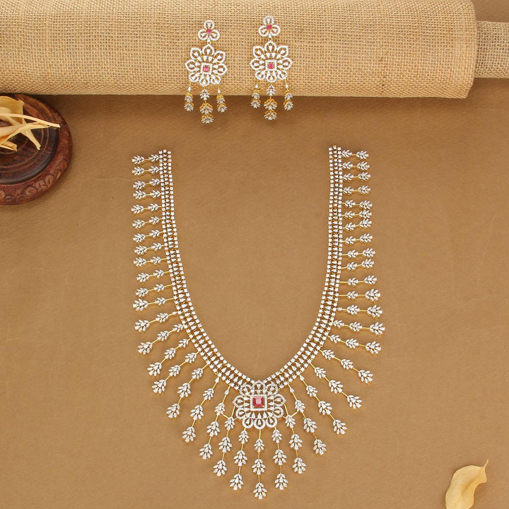 Eye-Catching Avikam Long Necklace Set