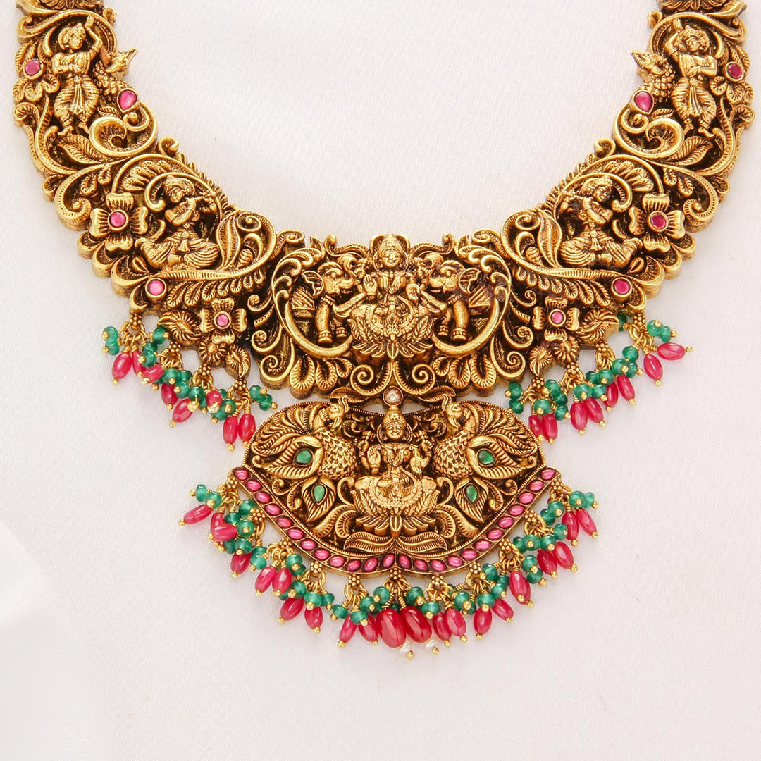 Barvika Short Necklace