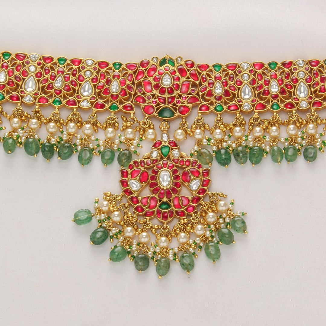 Swasthikha Kundan Choker