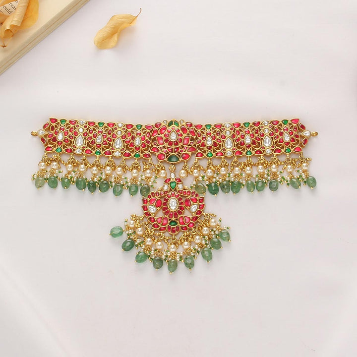 Swasthikha Kundan Choker