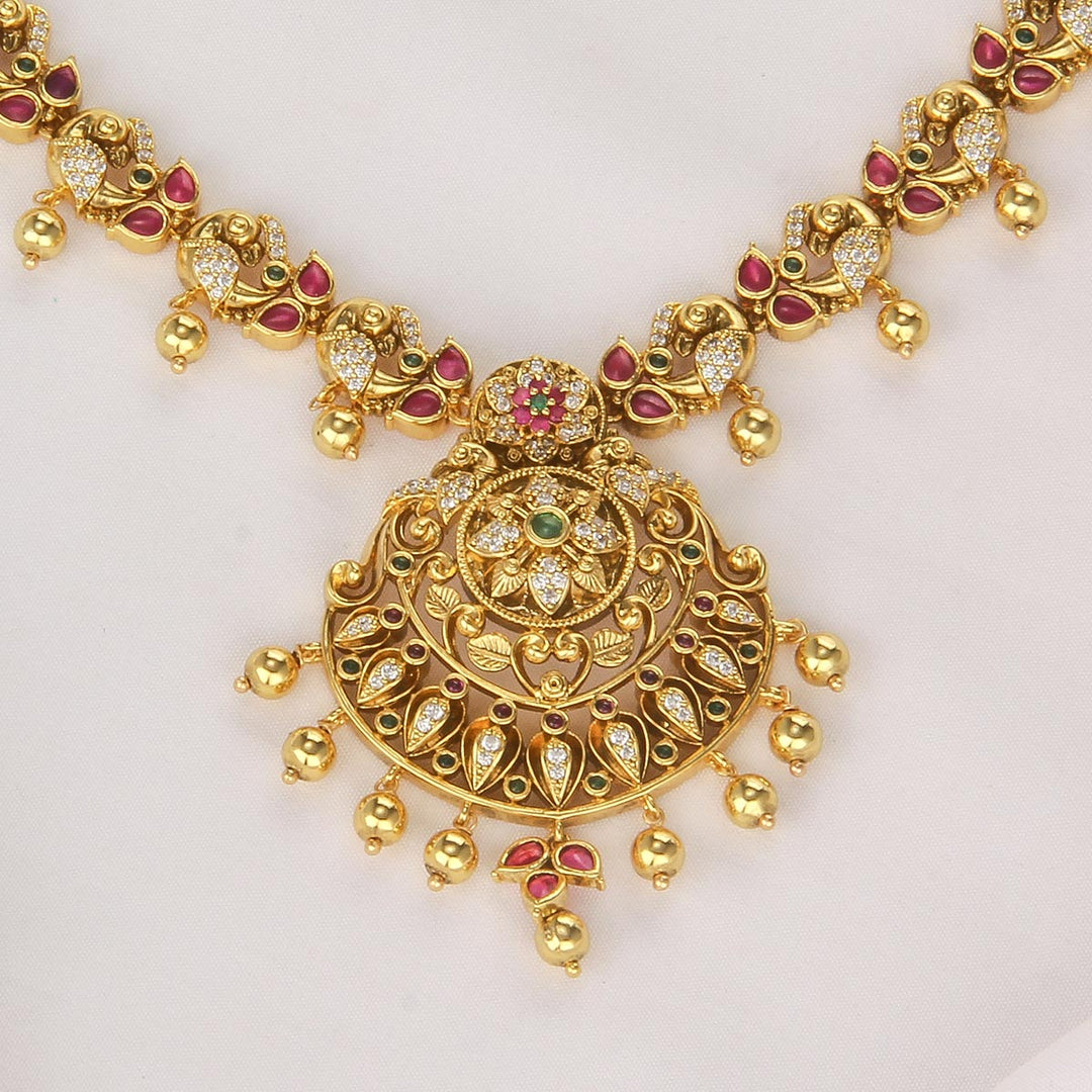 Aarna Short Necklace Set