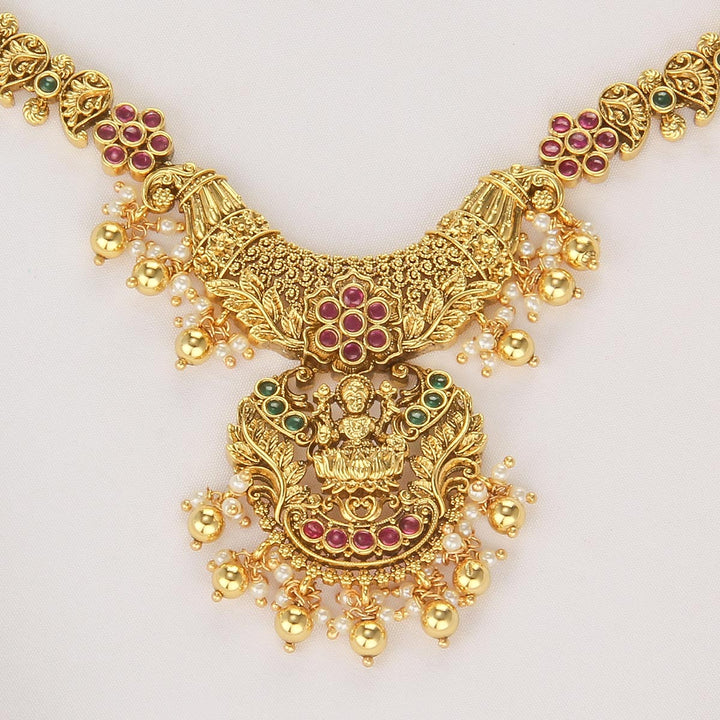 Grandeur Nagas Short Necklace Set