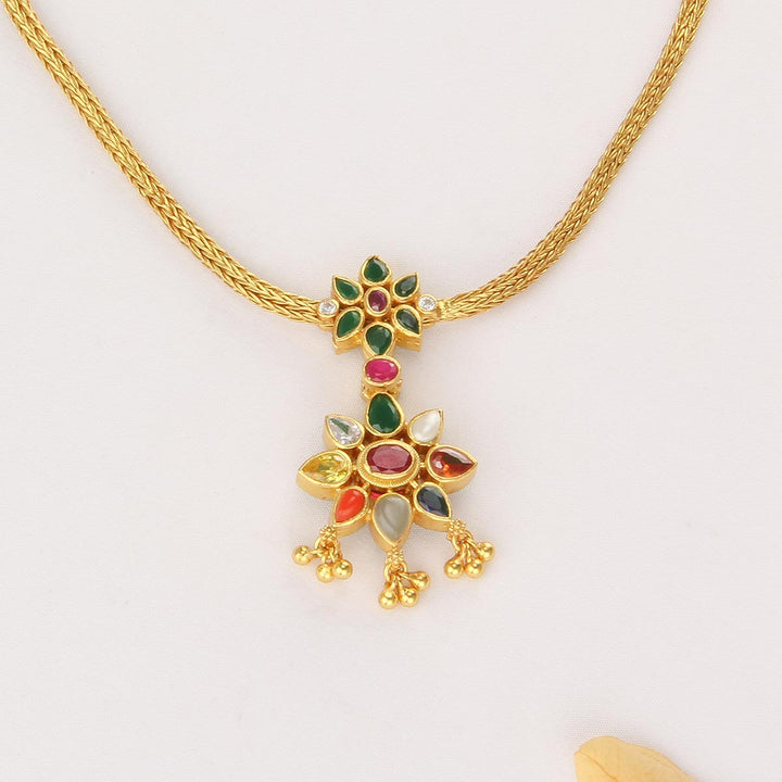 Varnikha Reversible Short Necklace