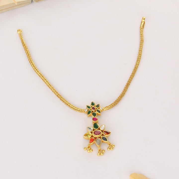 Varnikha Reversible Short Necklace