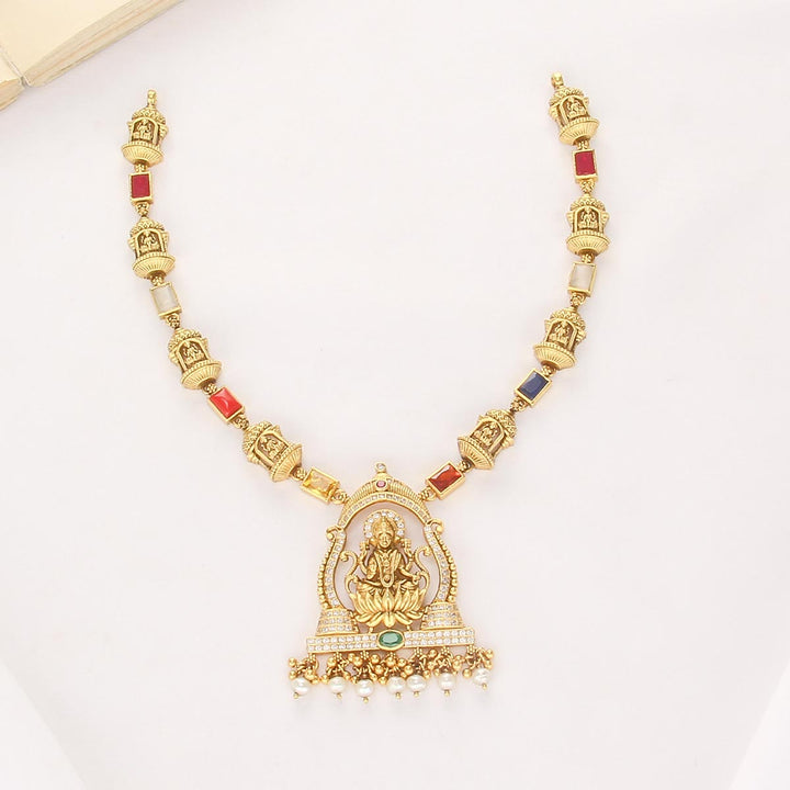 Henisha Nagas Short Necklace