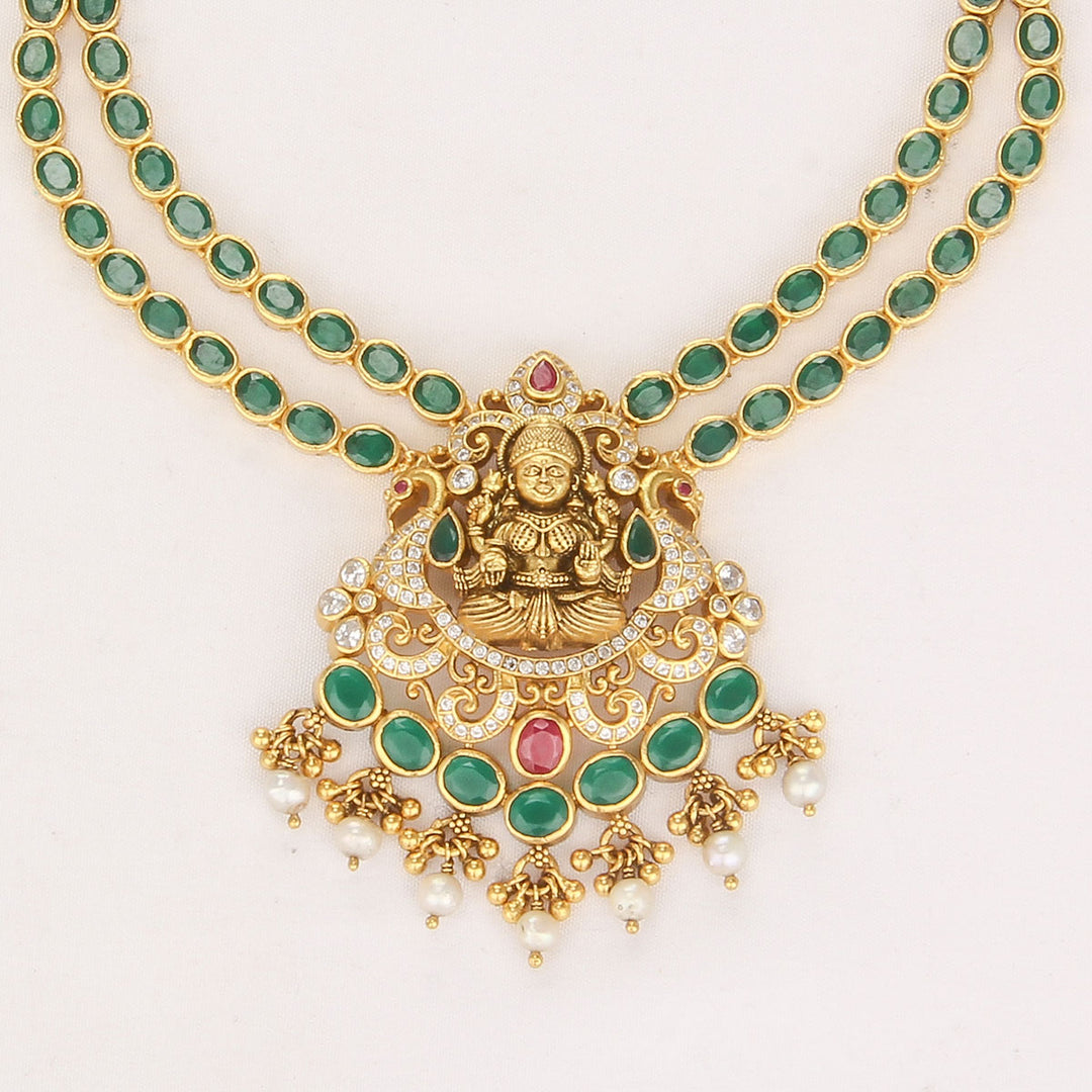 Nadhiyasri Nagas Short Necklace