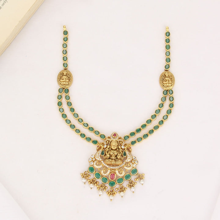 Nadhiyasri Nagas Short Necklace