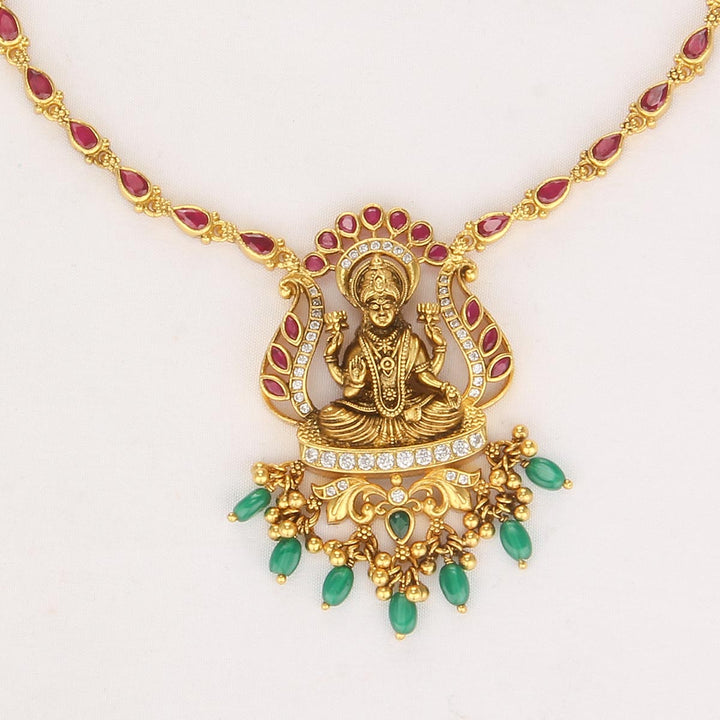 Aisha Nagas Short Necklace