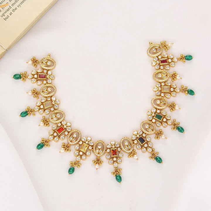 Charming Look Short Necklace