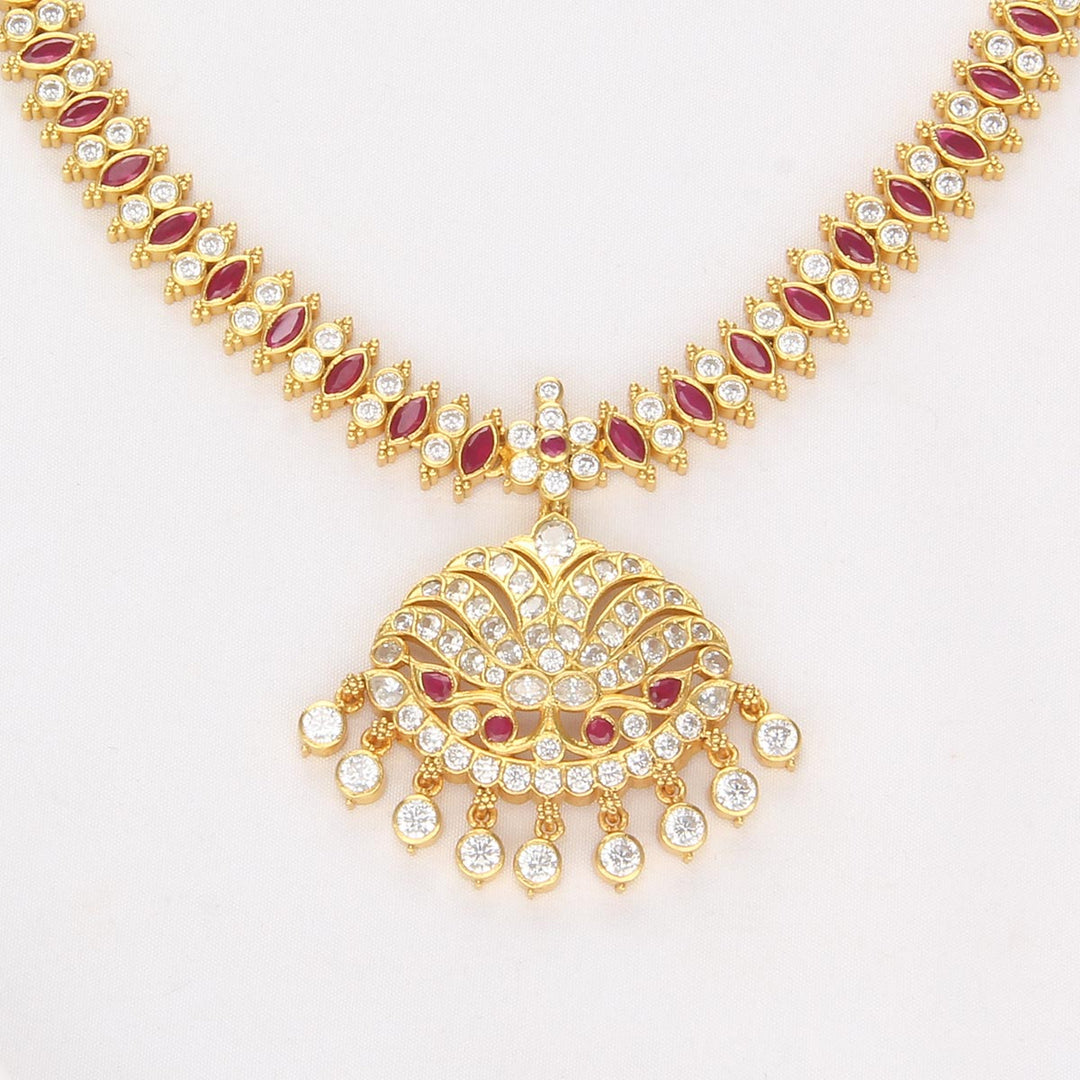 Spark Stone Short Necklace