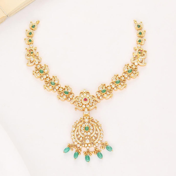 Rishinika Stone Short Necklace