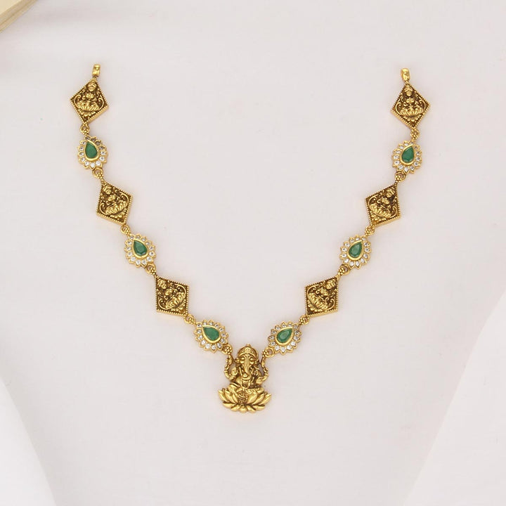 Aashini Nagas Short Necklace