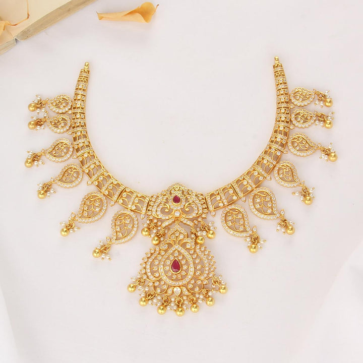 Trishali Stone Short Necklace