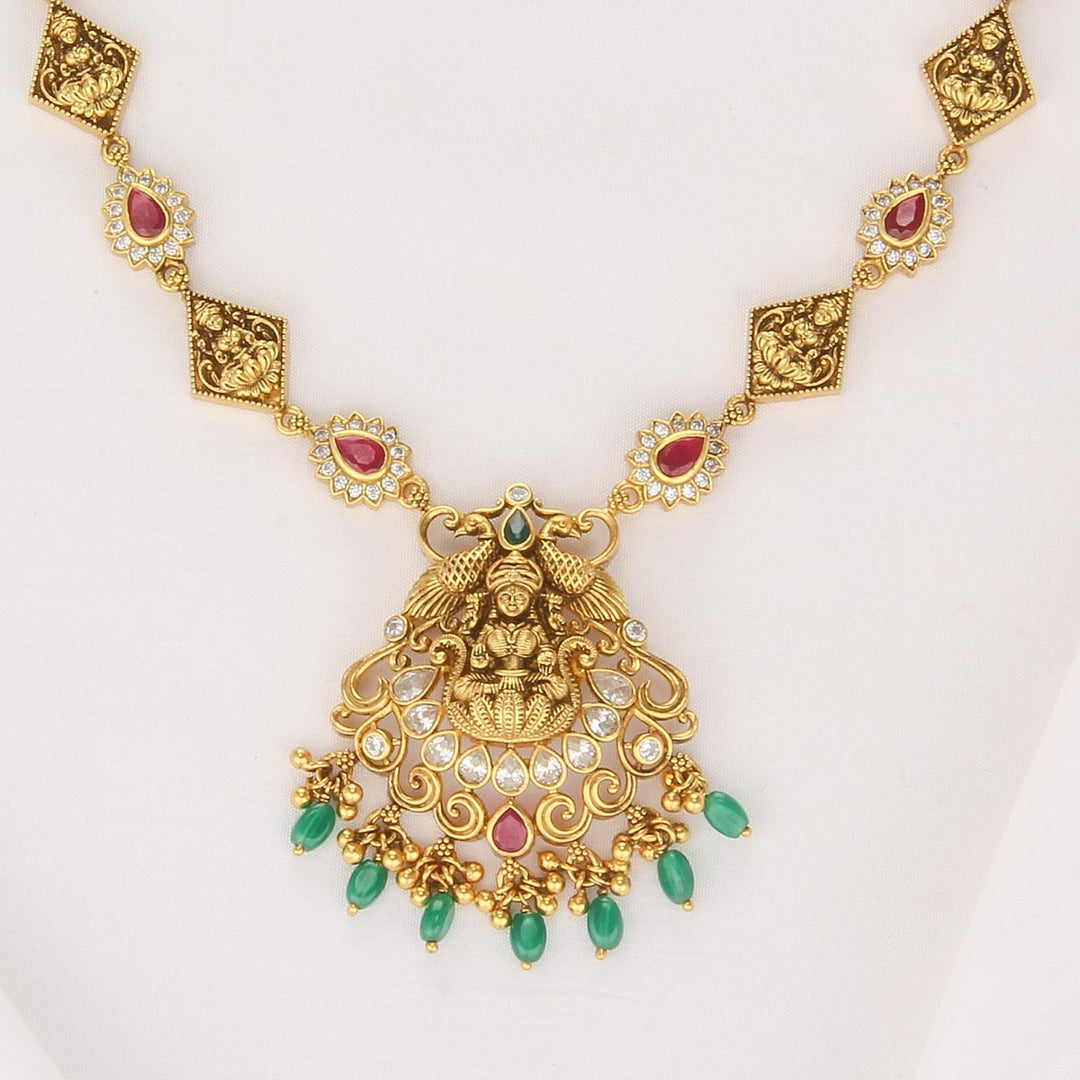 Sruthika Nagas Short Necklace