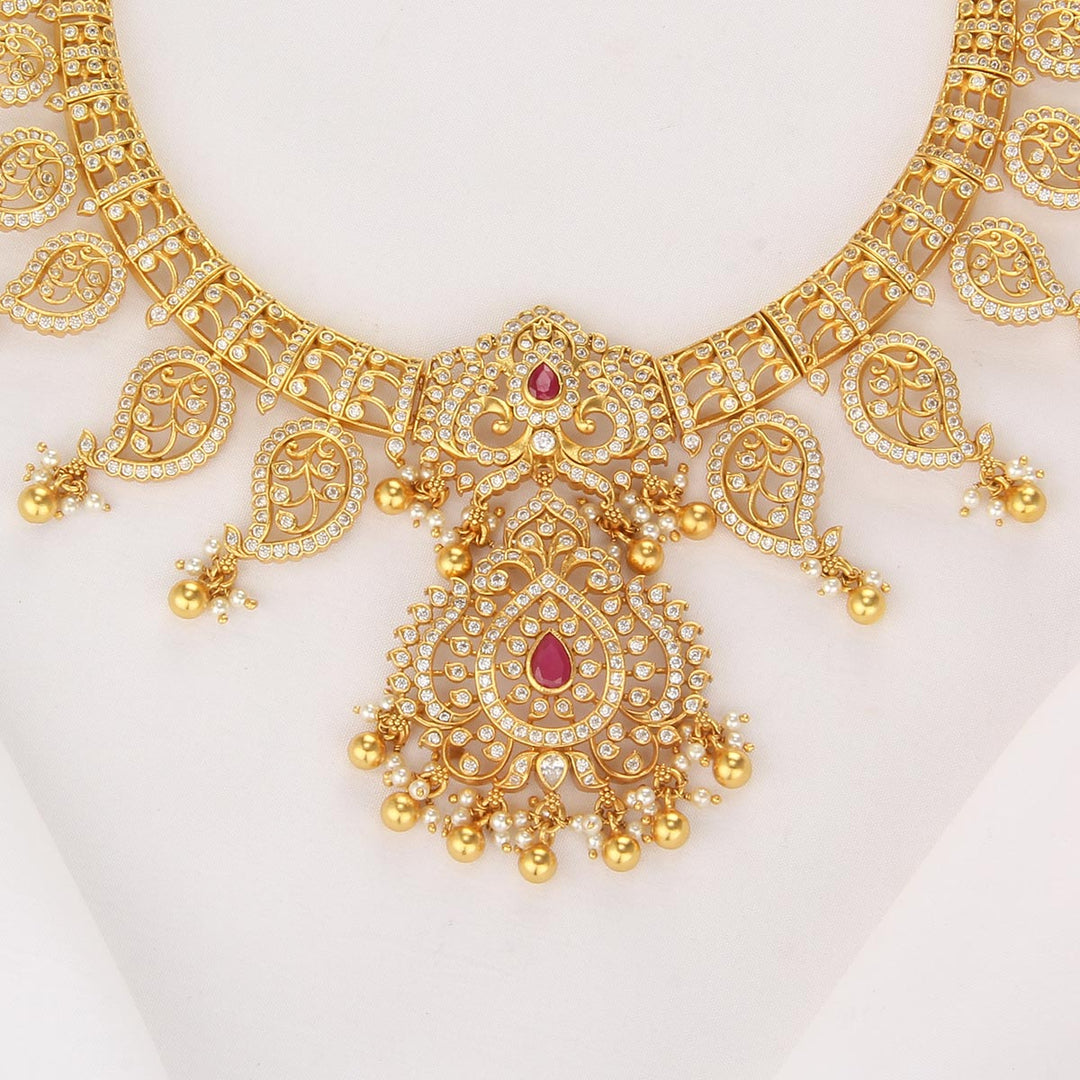 Vithusa Stone Short Necklace