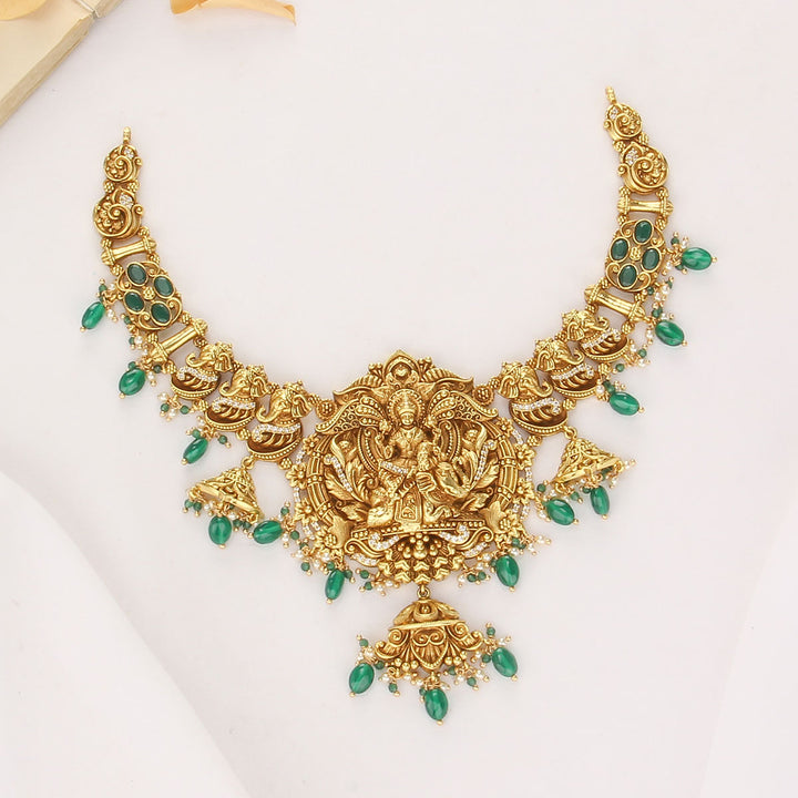 Luxurious Charm Nagas Short Necklace