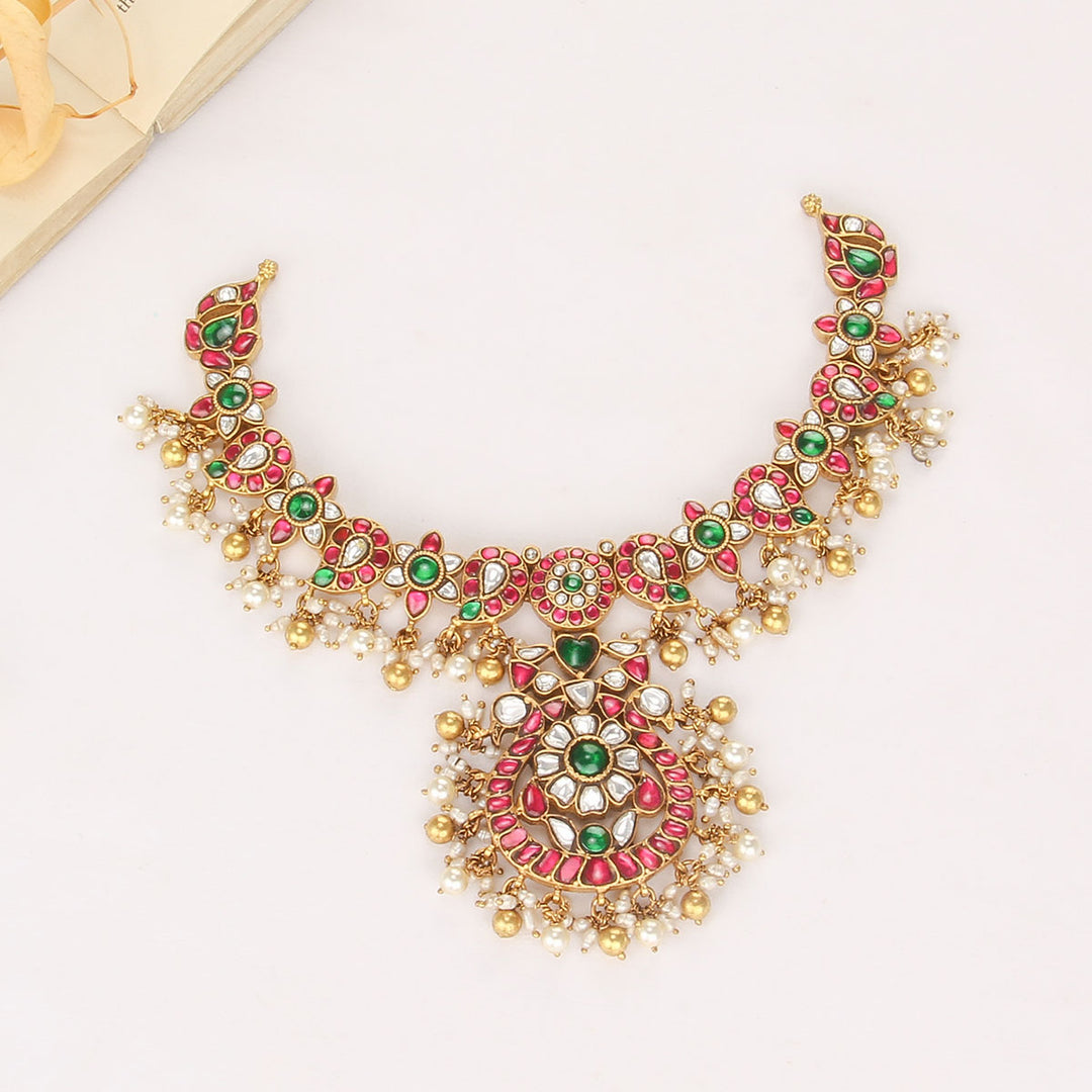 Gorgeous Kundan Short Necklace